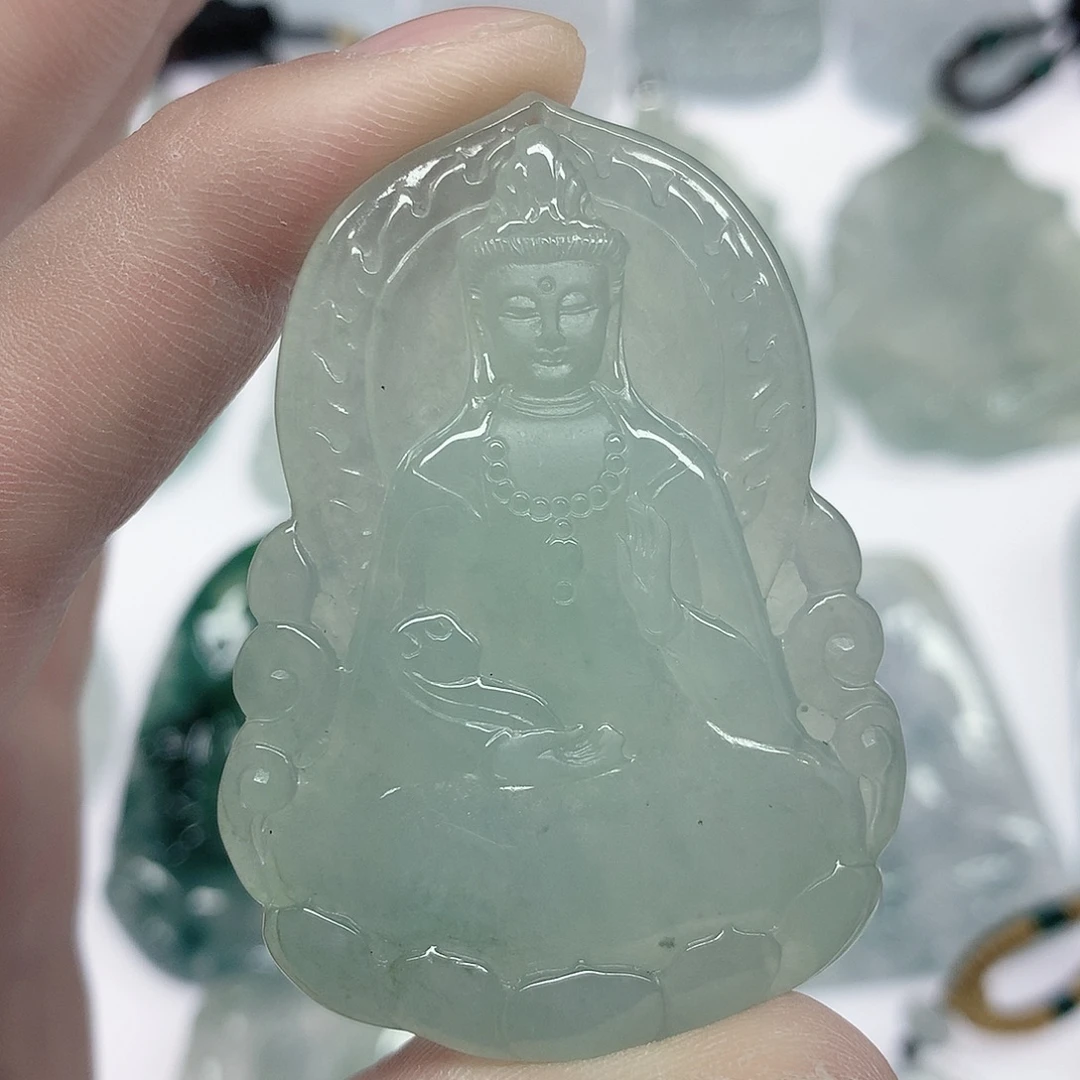 翡翠未镶嵌颈饰素衣观音