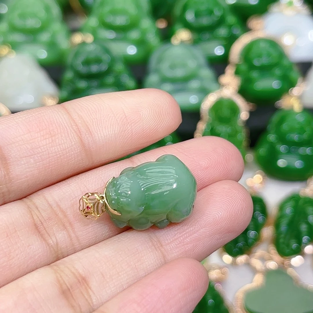 和田玉（碧玉）颈饰18K金镶嵌