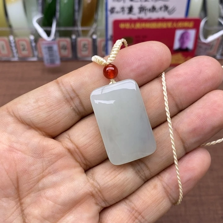 阿***本和田玉未镶嵌吊坠(不含链)