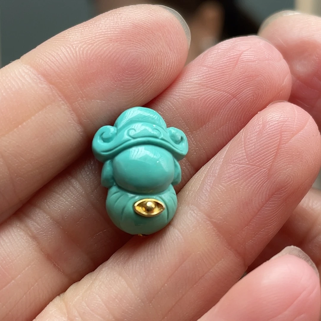 绿松石未镶嵌颈饰