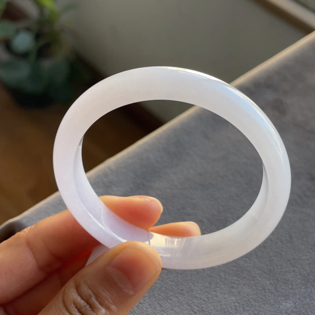 翡翠未镶嵌手镯贵妃