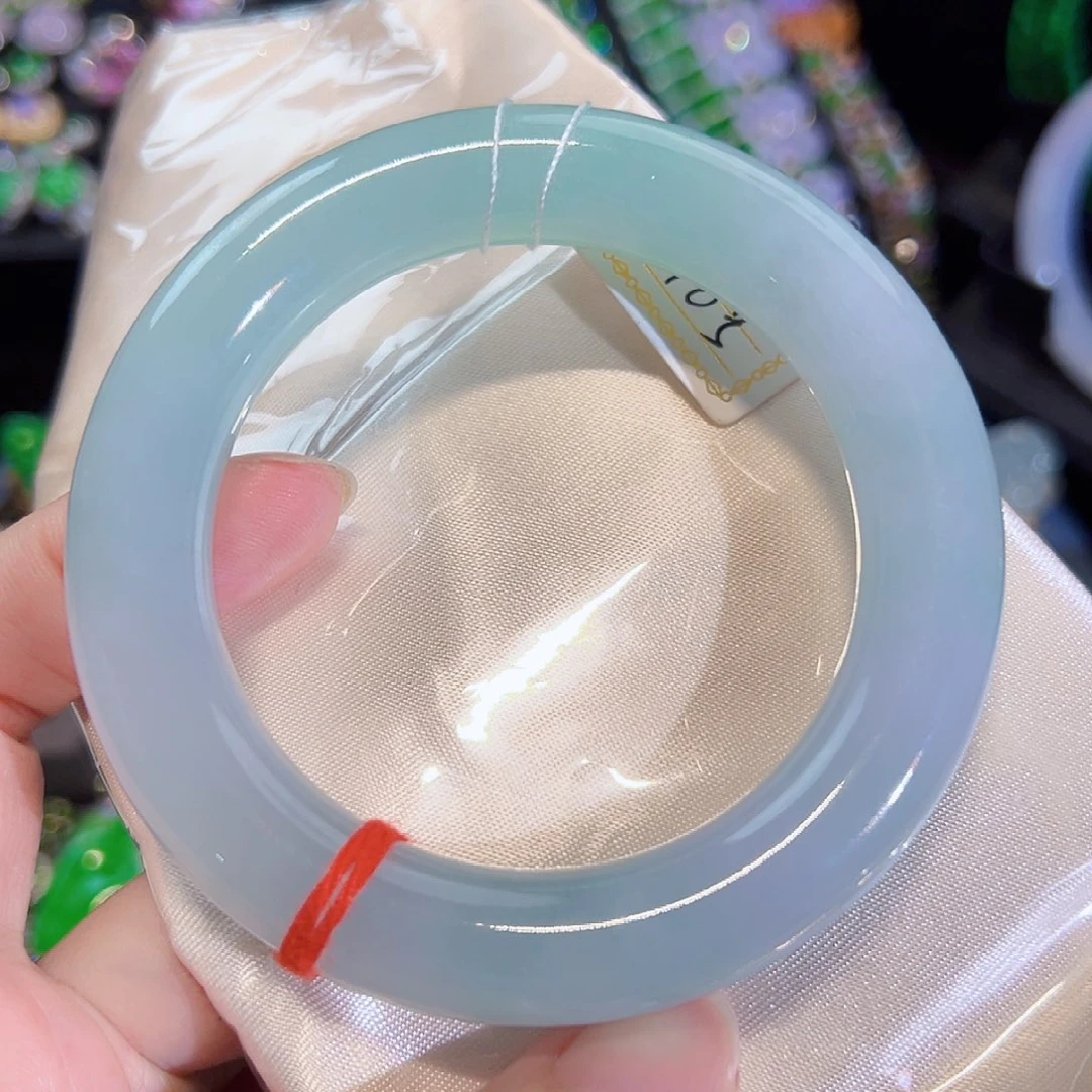 翡翠手镯未镶嵌签收后24小时鉴赏期