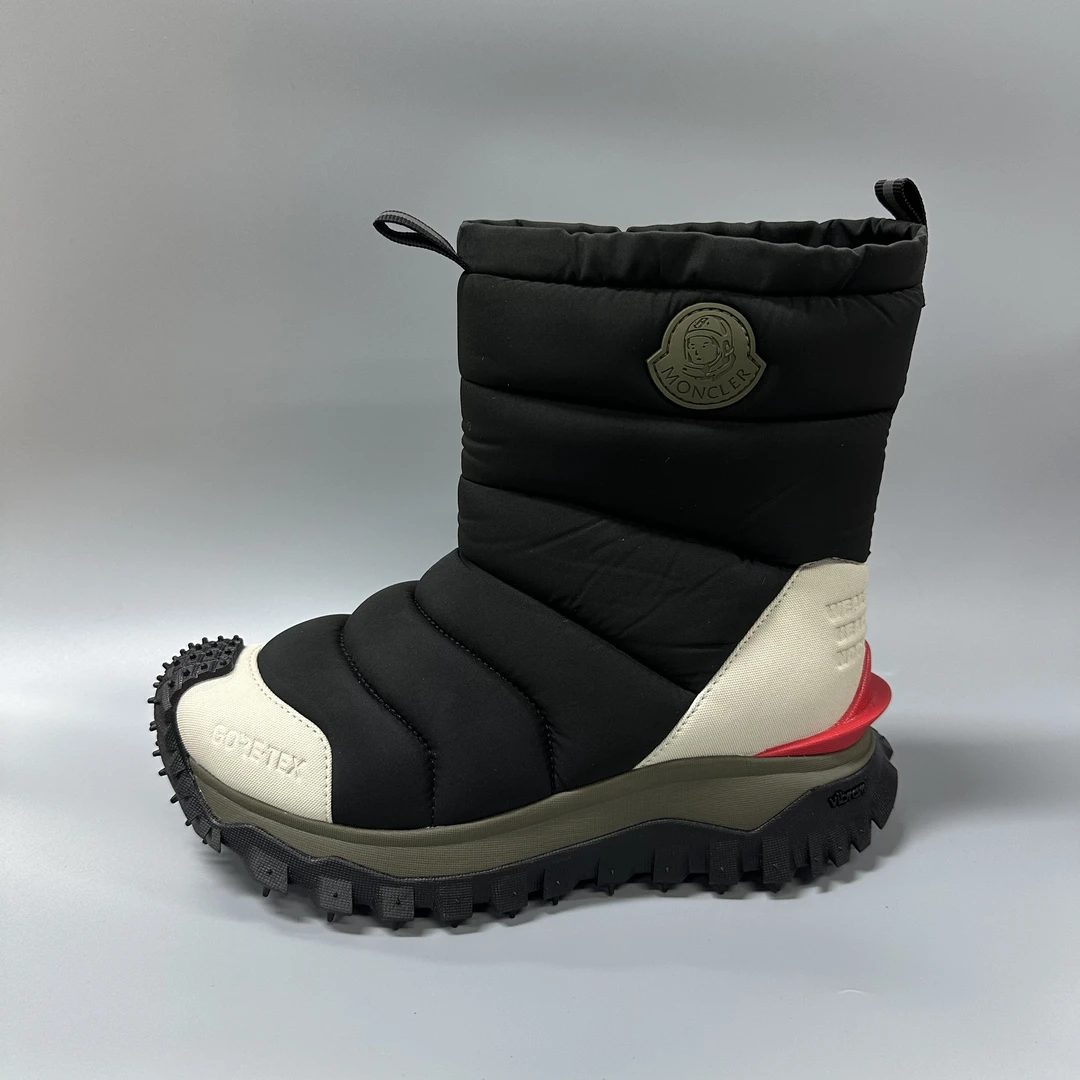 MONCLER/蒙口 mo103 黑色面包靴 时尚百搭