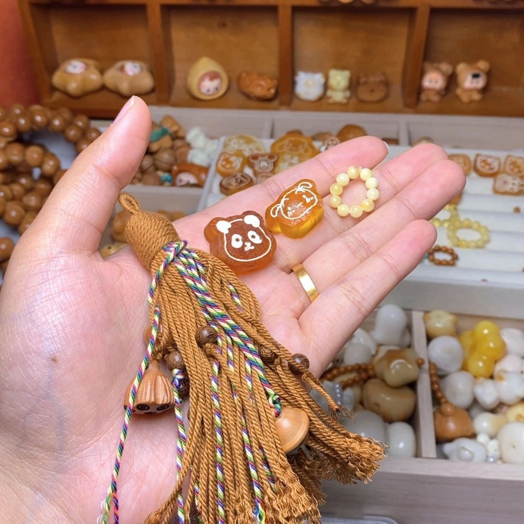 猴头核桃手串熊猫2.58小白1.96蜜卡环，棕色豪华流苏