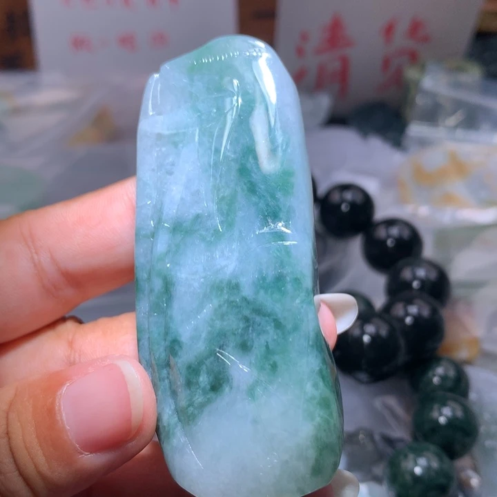 翡翠未镶嵌颈饰保真天然A货翡翠