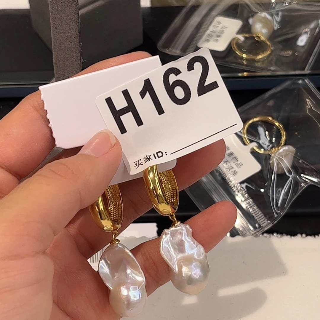 合金耳饰淡水珍珠