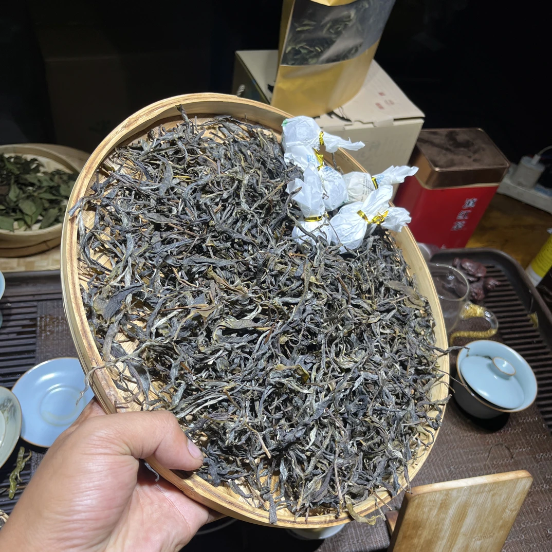 【牛逼茶叶】古树纯料精品 普洱生茶(龙珠)