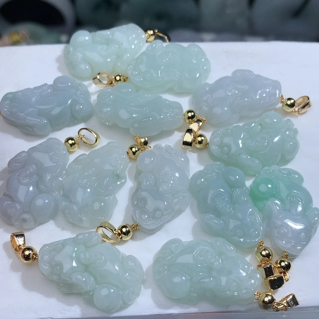 翡翠未镶嵌颈饰发2个