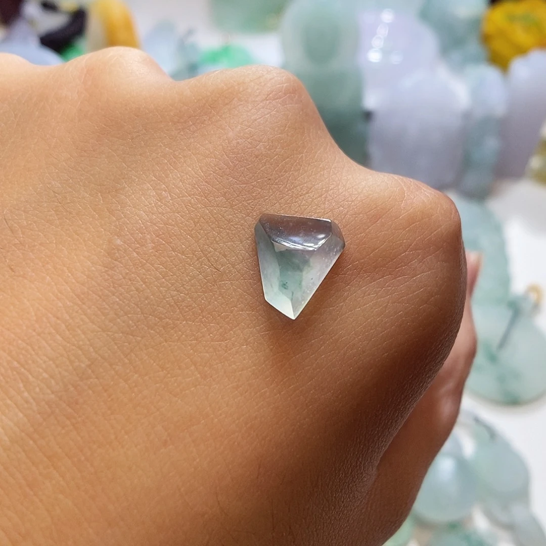 定制翡翠未镶嵌飘花戒面