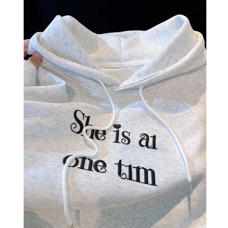 美式复古加绒连帽卫衣女秋冬2026新款宽松百搭学院风刺绣字母外套