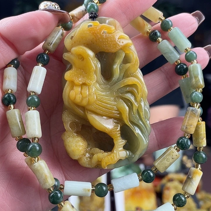 蛇纹石玉未镶嵌颈饰