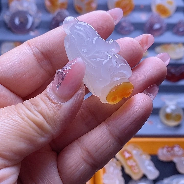 玛瑙/玉髓颈饰未镶嵌
