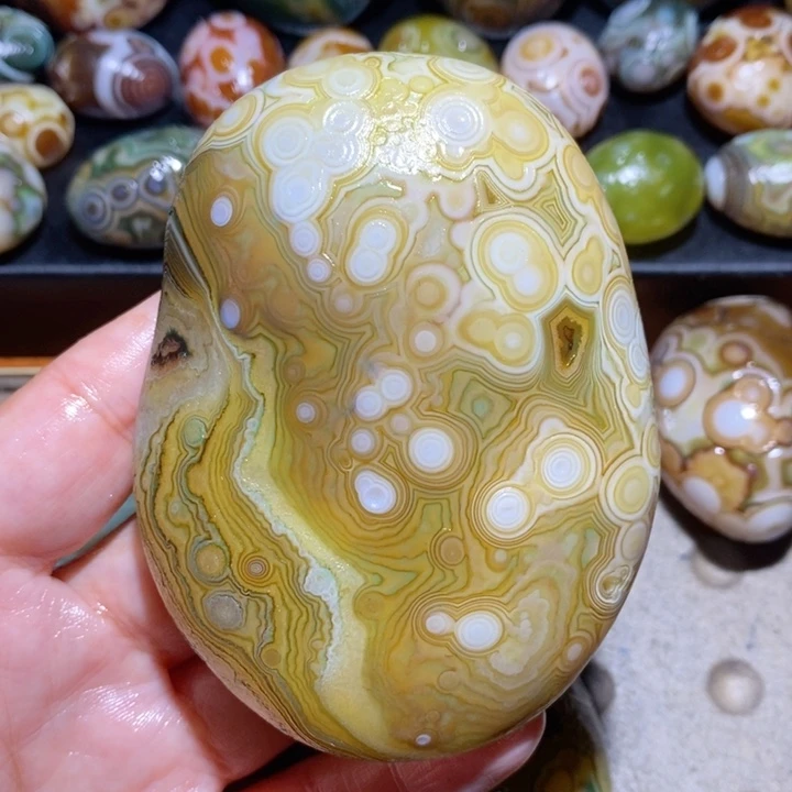 未镶嵌玛瑙/玉髓珠宝半成品84