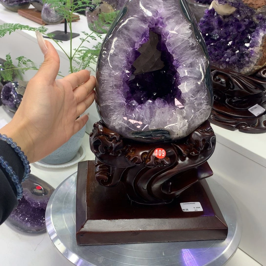 摆件婷未镶嵌水晶M****g