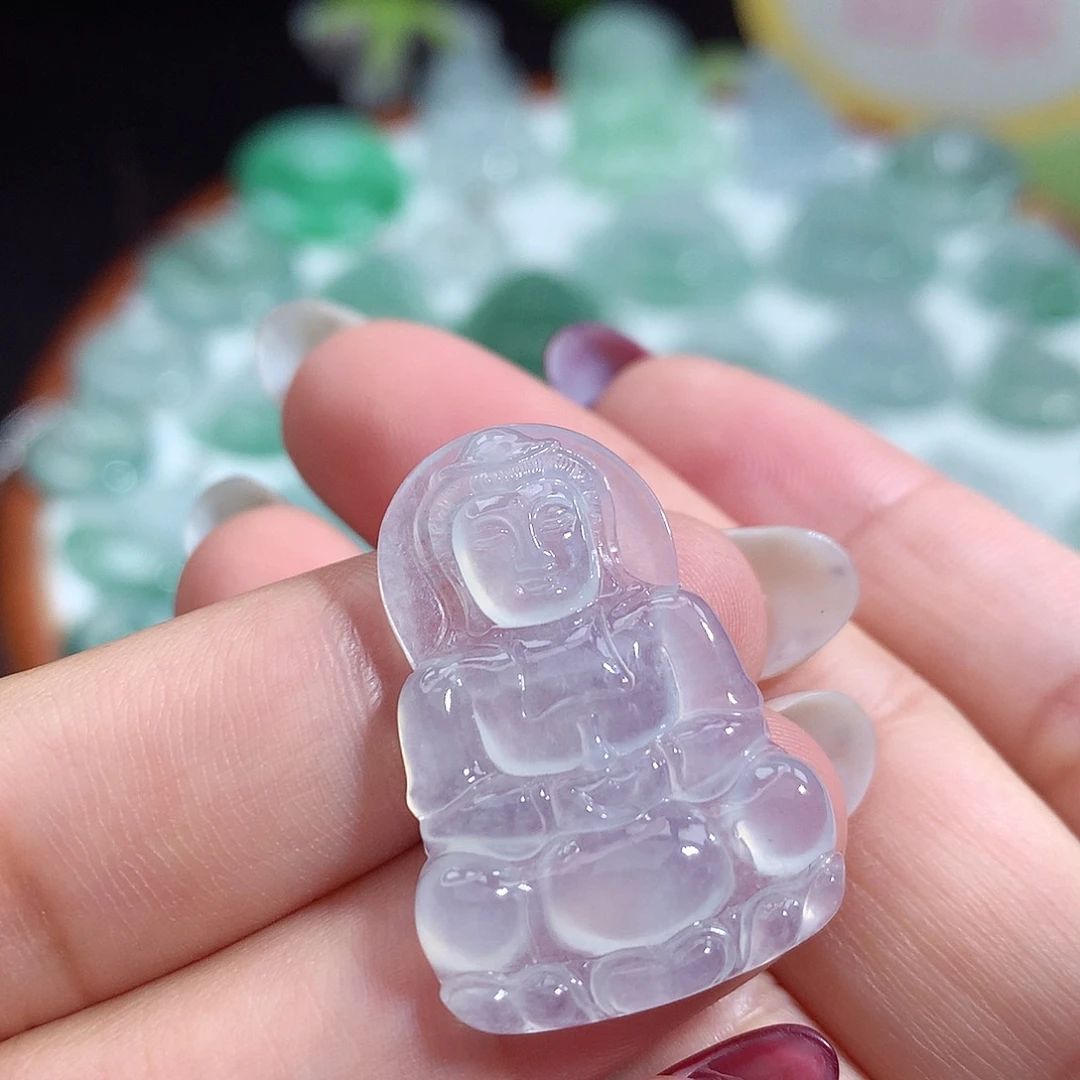 翡翠未镶嵌颈饰观音