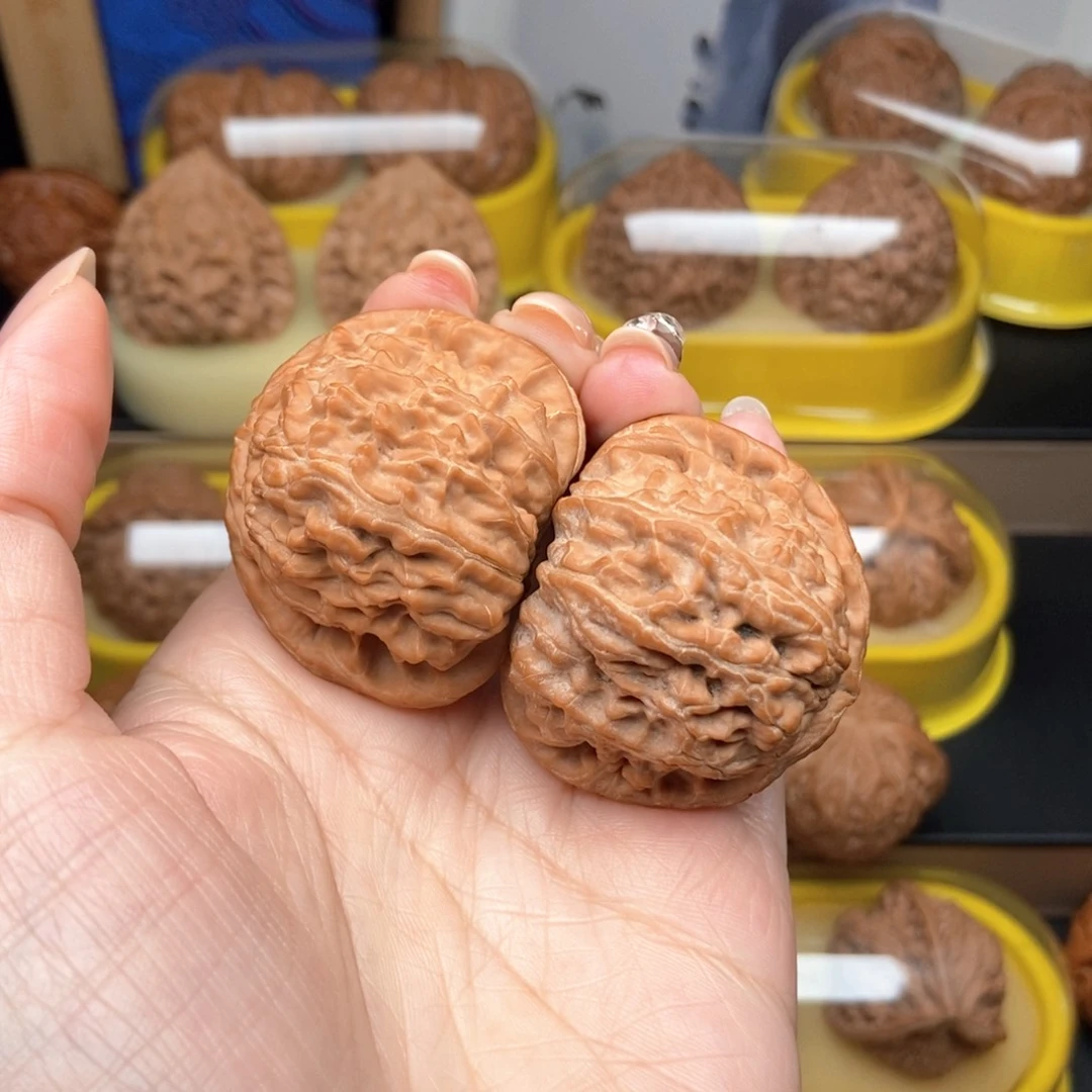 吊坠文玩核桃嗨****s41白狮子