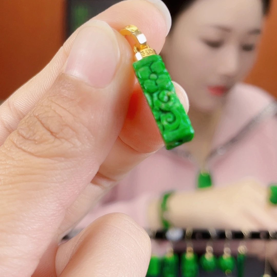 翡翠未镶嵌耳饰饰品