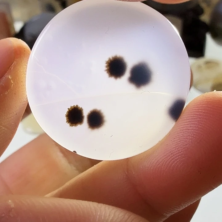 玛瑙/玉髓未镶嵌珠宝半成品