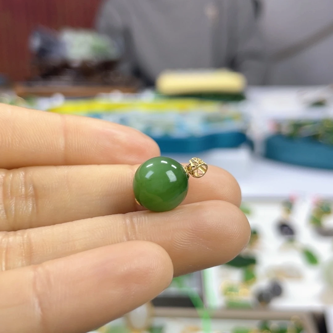 和田玉颈饰18K金镶嵌致***