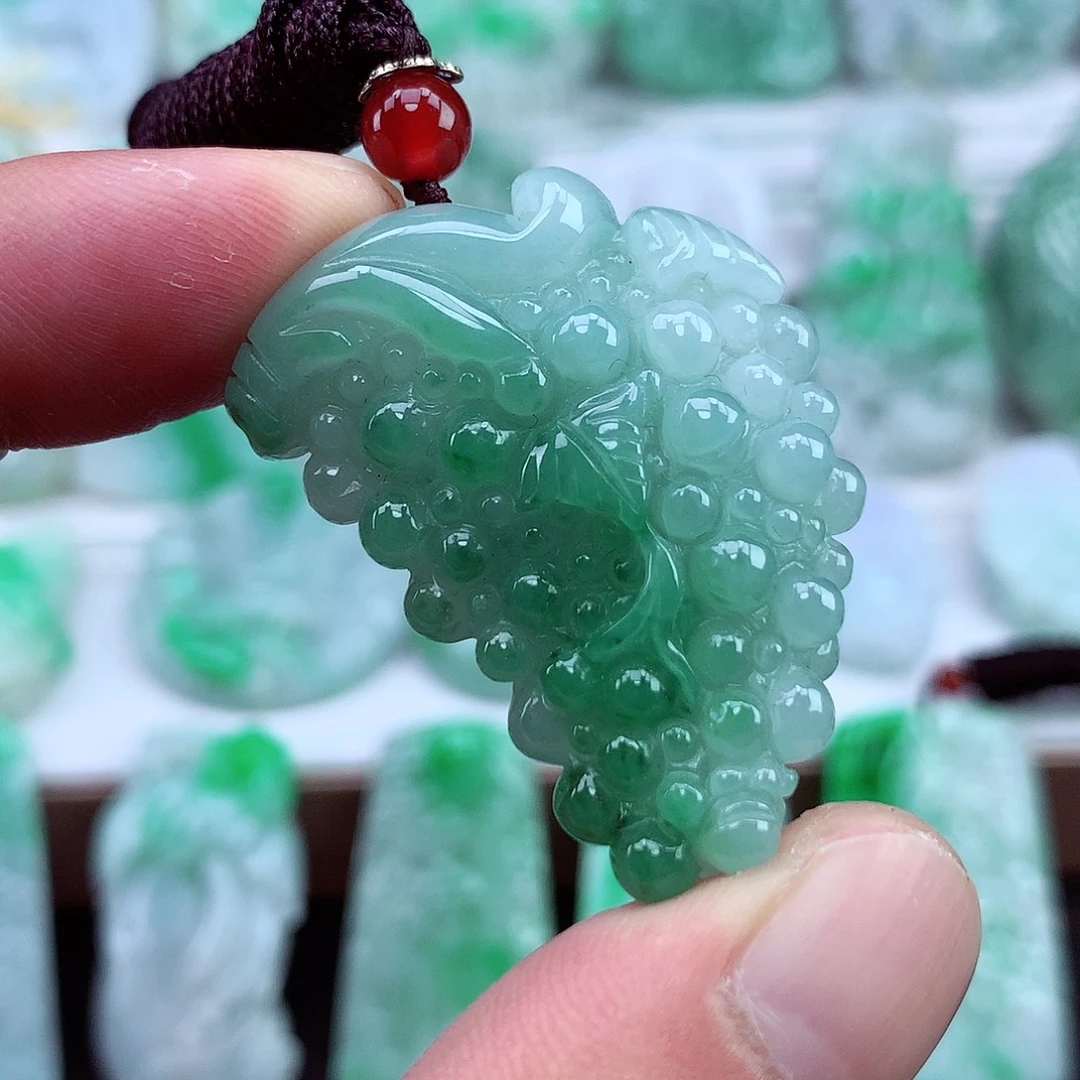 翡翠未镶嵌颈饰翡翠吊坠