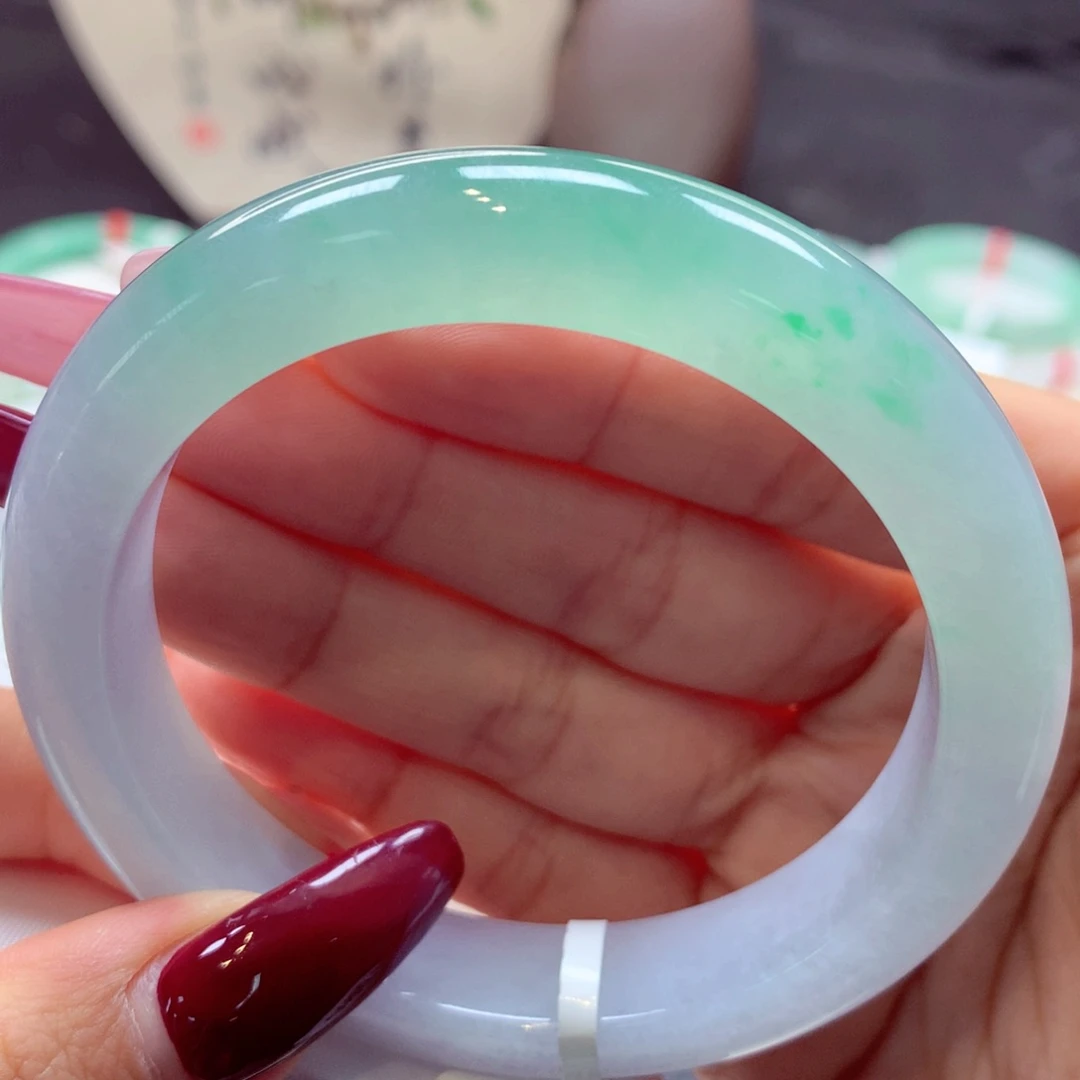 翡翠手镯未镶嵌泥鳅背42号66