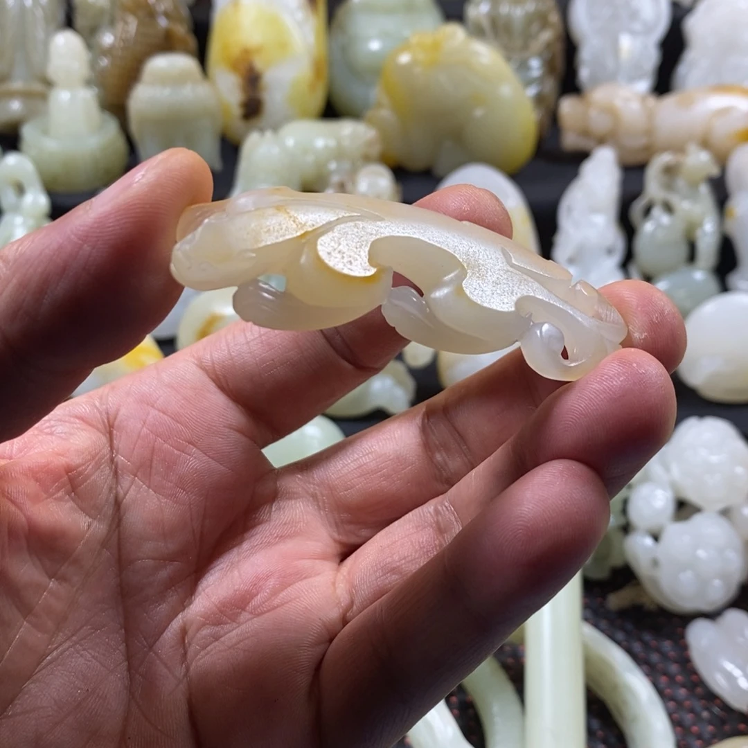 和田玉颈饰未镶嵌