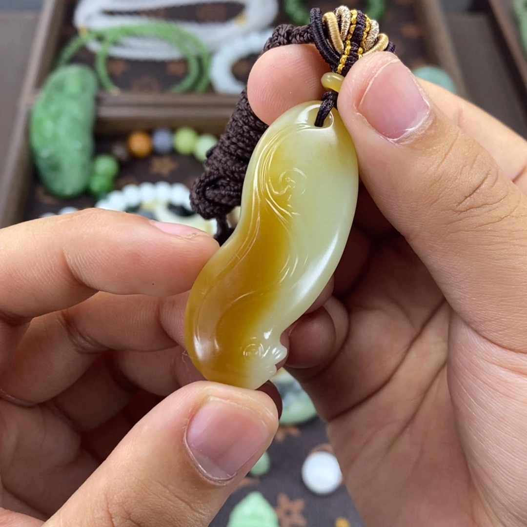 和田玉未镶嵌手串