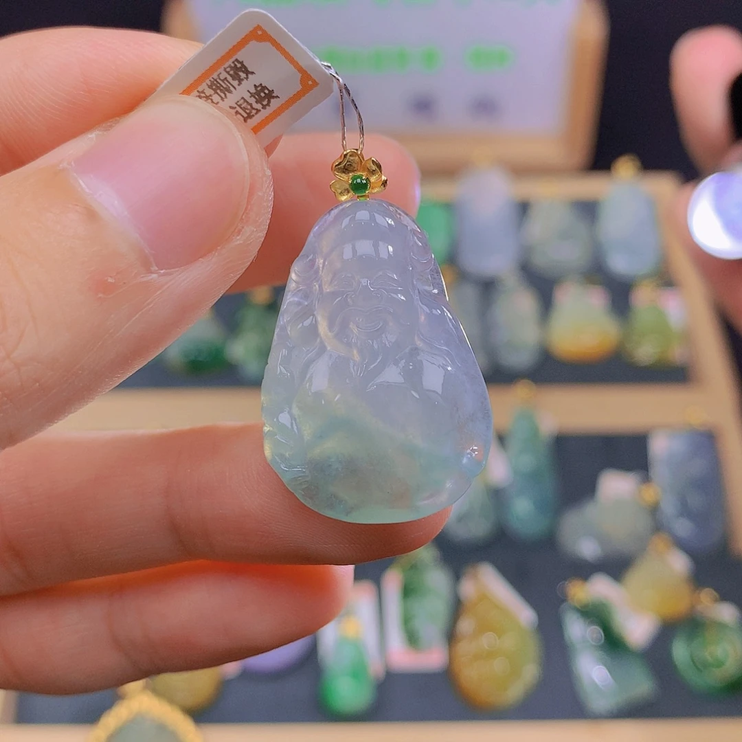 翡翠18K金镶嵌颈饰翡翠