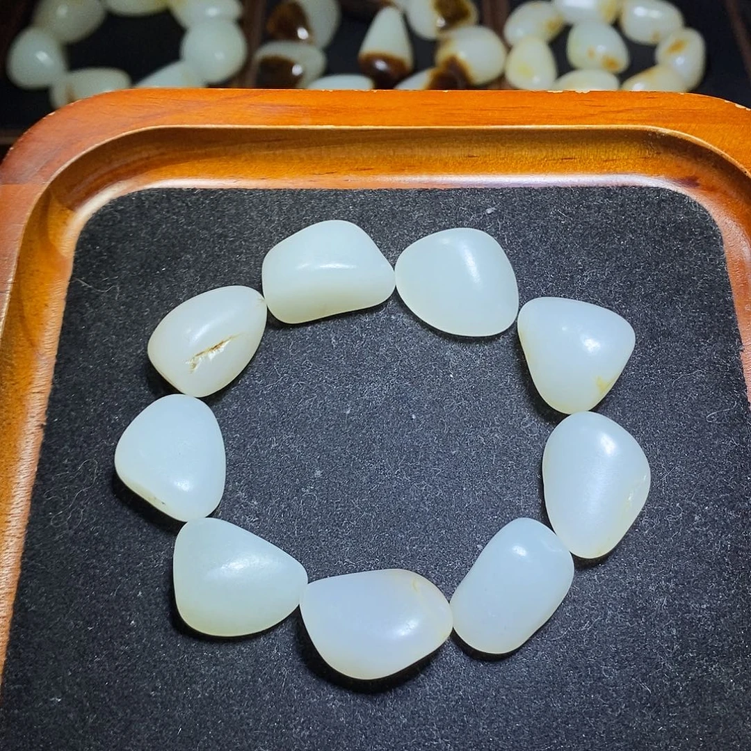 和田玉未镶嵌手链