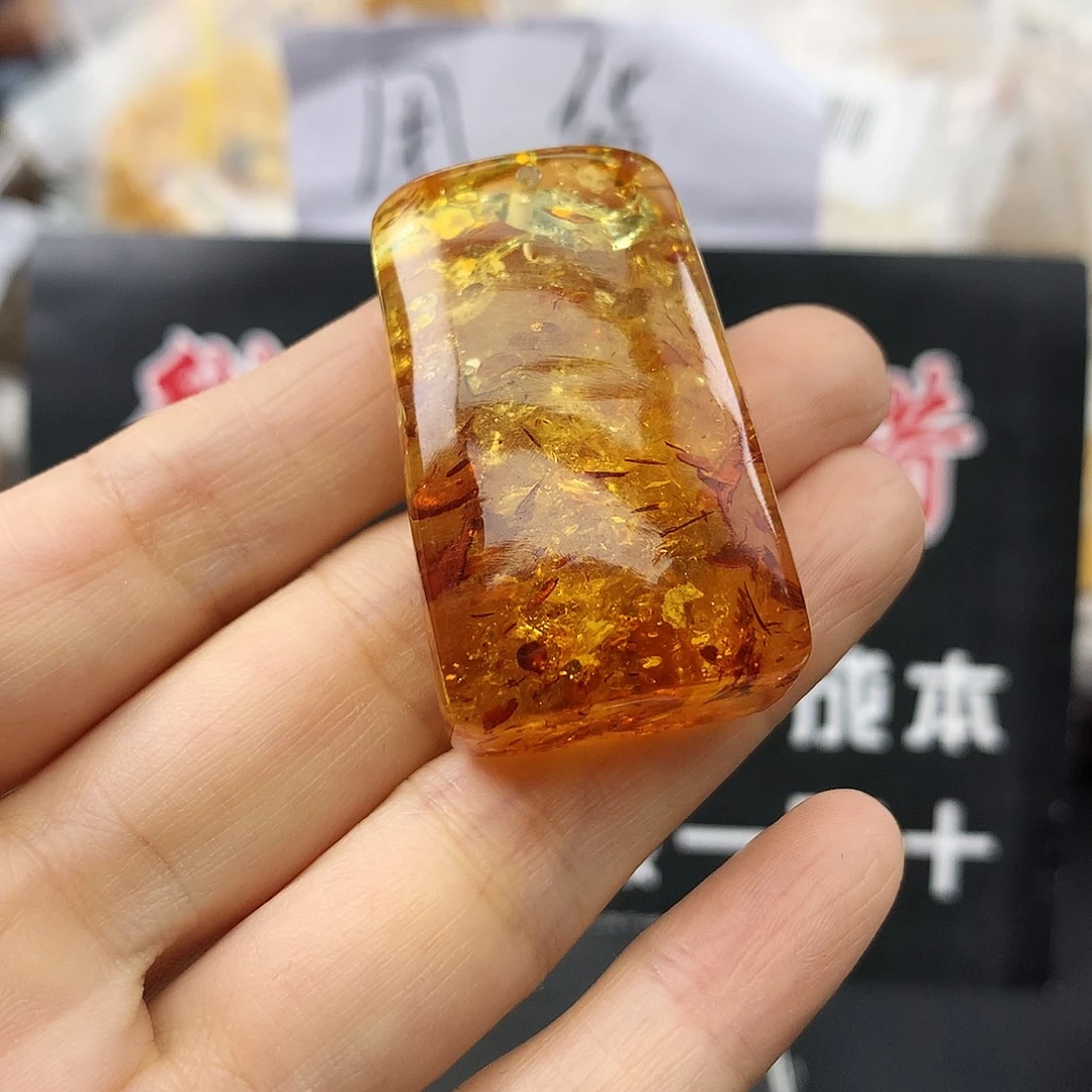 琥珀未镶嵌珠宝奇石