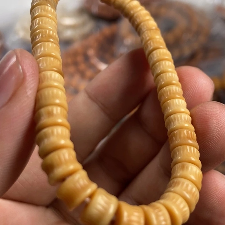 龙眼菩提吊坠在一起不累