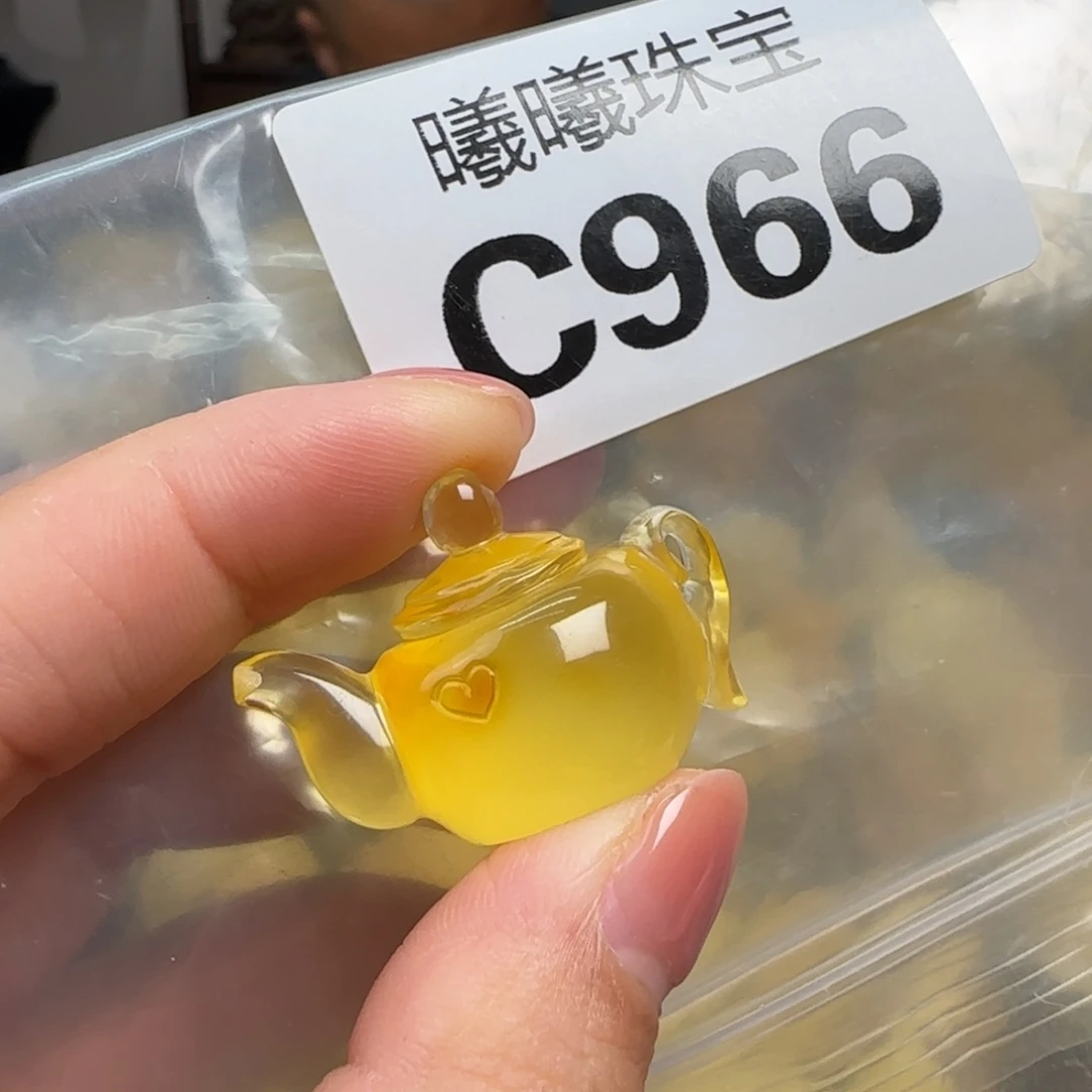 蜜蜡未镶嵌珠宝奇石