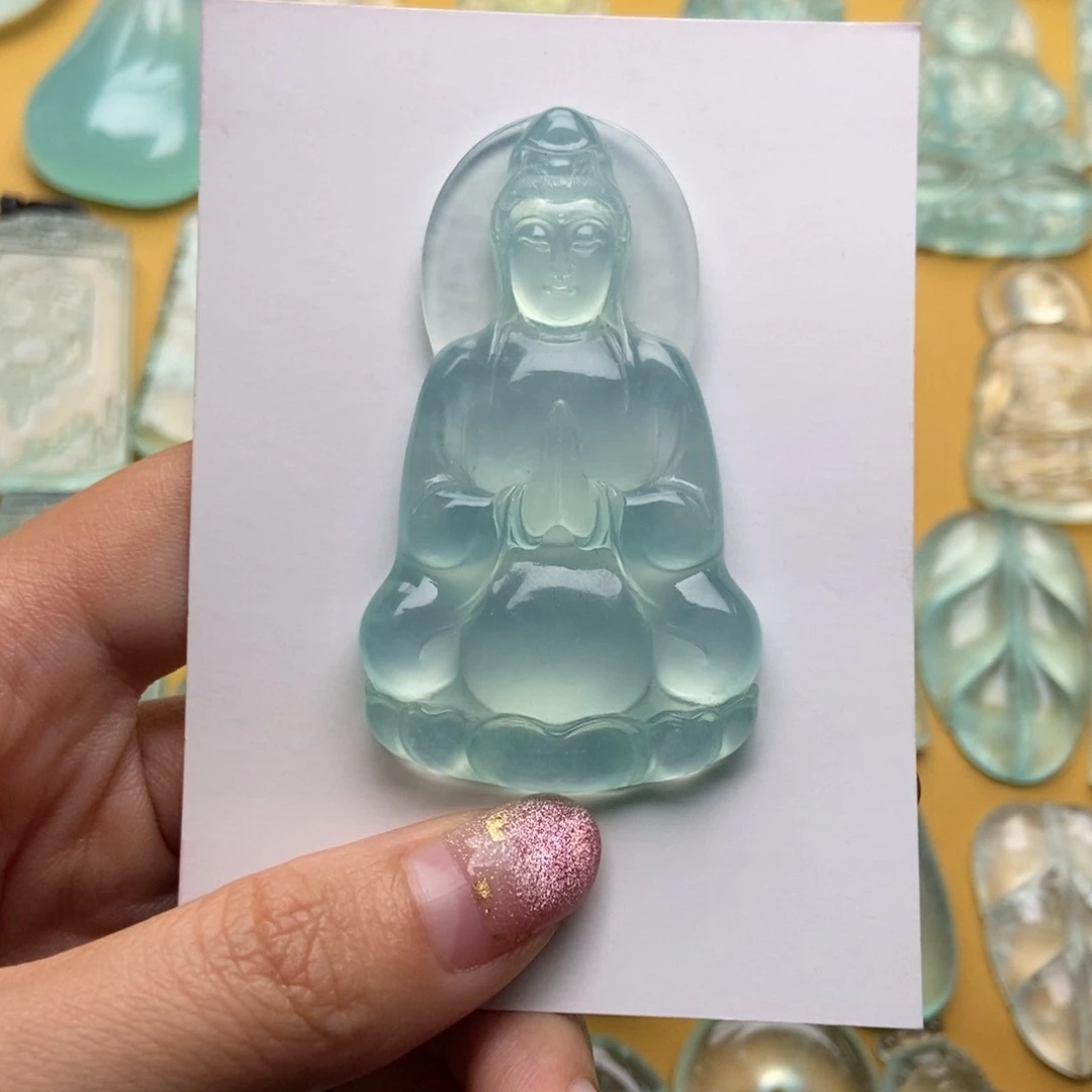 黄***旅蛇纹石玉未镶嵌颈饰观音