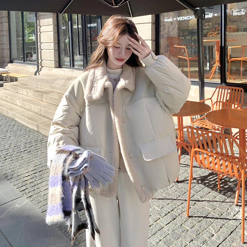 羊羔毛拼接立领短款羽绒服女冬季新款加厚保暖90白鸭绒面包服外套