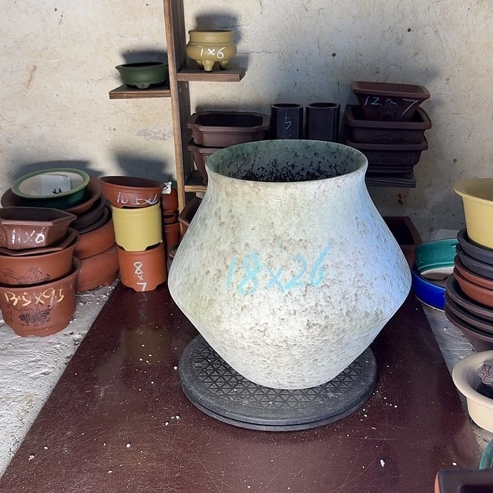 紫砂花盆，手工制作