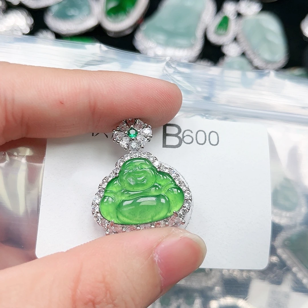 翡翠颈饰未镶嵌翡翠600