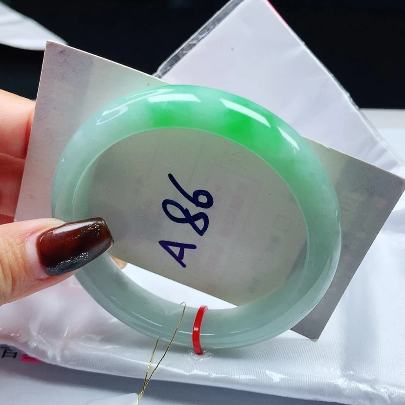 【闪购商品】翡翠手镯未镶嵌 正圈58