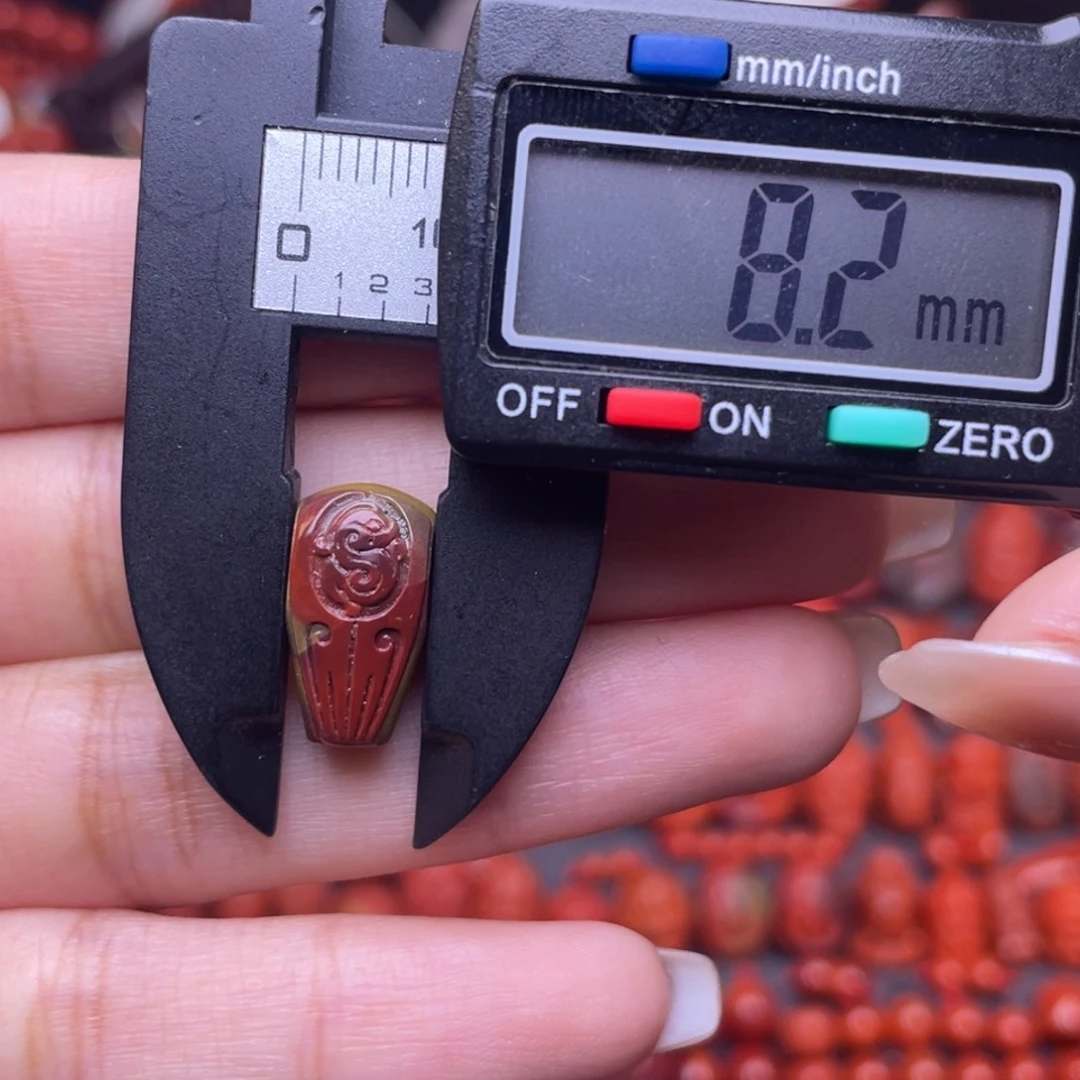 南红玛瑙未镶嵌配饰特色双面雕刻三通款