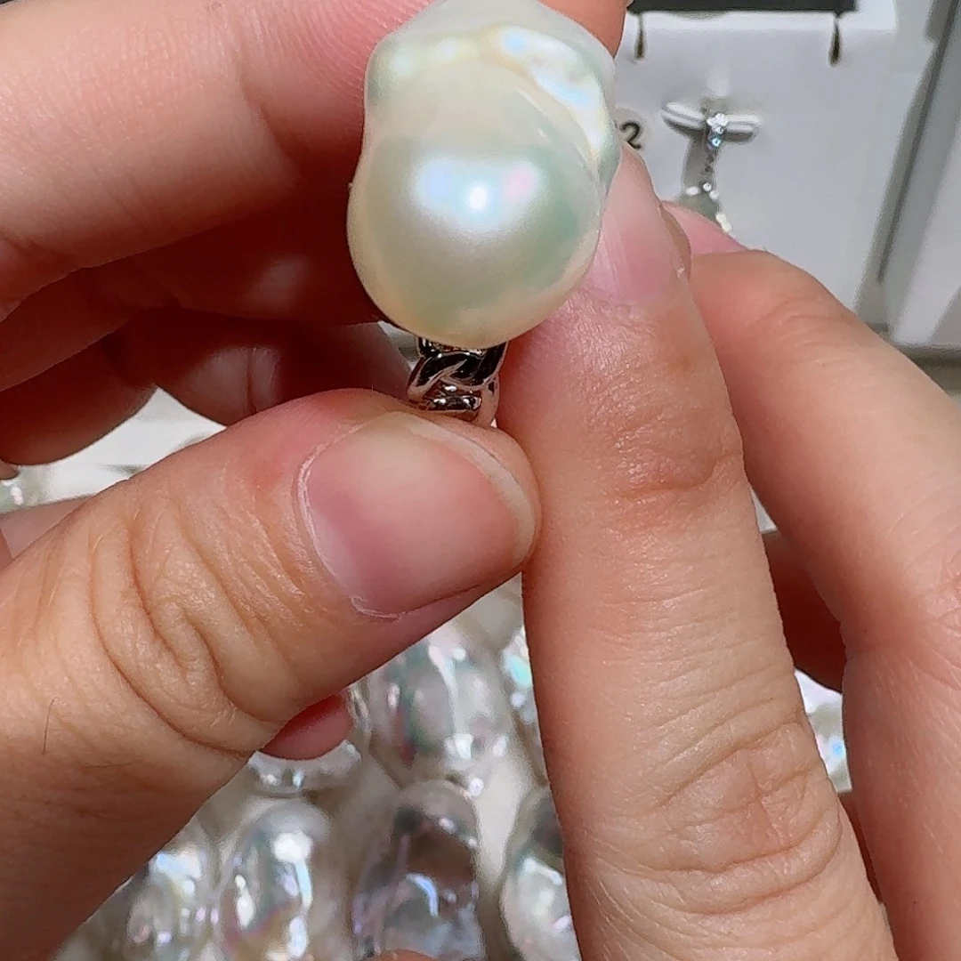 合金淡水珍珠颈饰