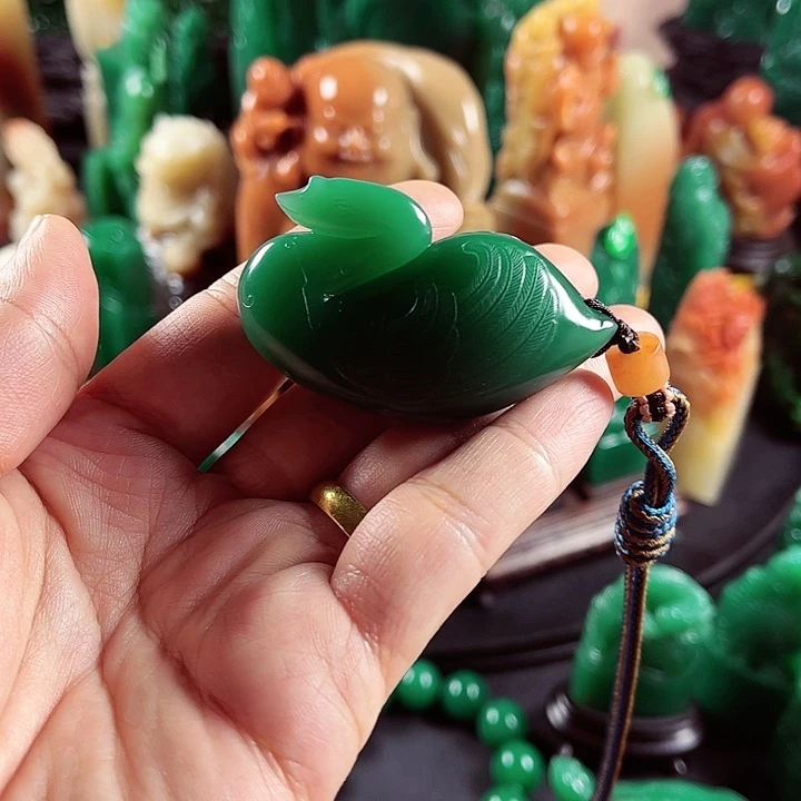 四川石鸟****多雅安绿名贵石材