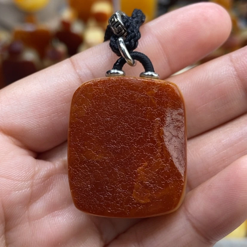 【闪购商品】琥珀颈饰未镶嵌