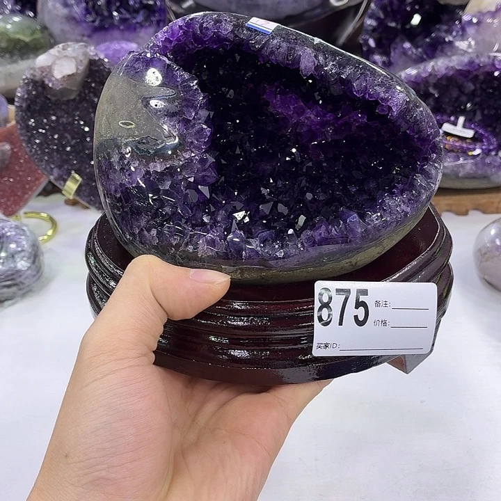 紫晶未镶嵌大型摆件（非配饰）