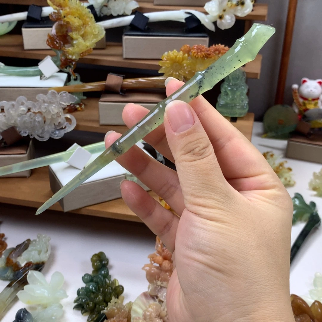 蛇纹石玉未镶嵌发饰