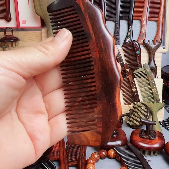 红酸枝木类红木工艺品梳子