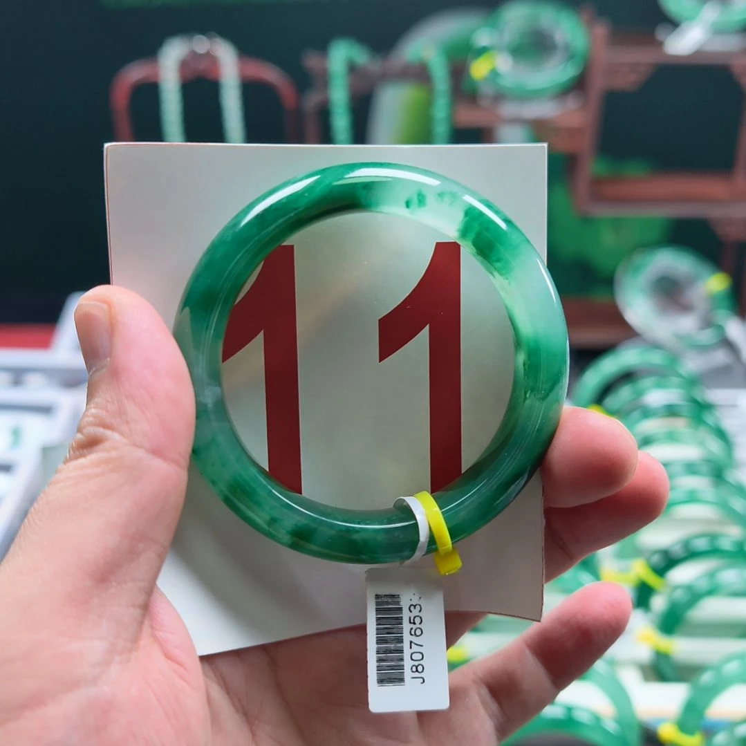 石英质玉（非洲翠）未镶嵌手镯