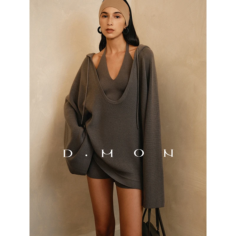 DMON简约时髦_Cleanfit实穿全羊毛懒人挂脖短裤针织套装