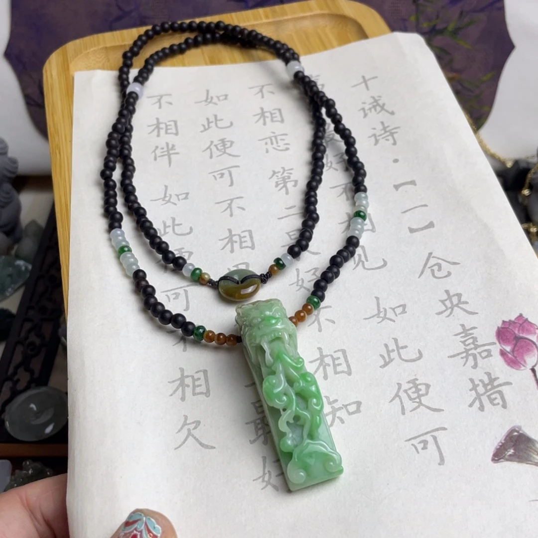 翡翠未镶嵌颈饰设计款龙勾项链