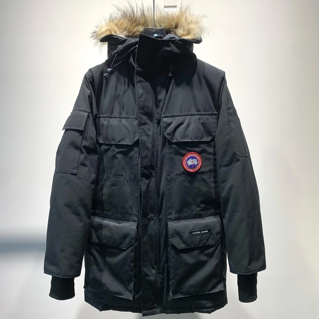 99新 CANADA GOOSE 远征系列刺绣羽绒服/Xs码/Y9679