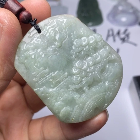 翡翠未镶嵌颈饰翡翠