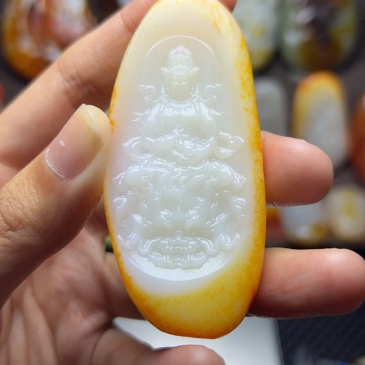 和田玉未镶嵌颈饰